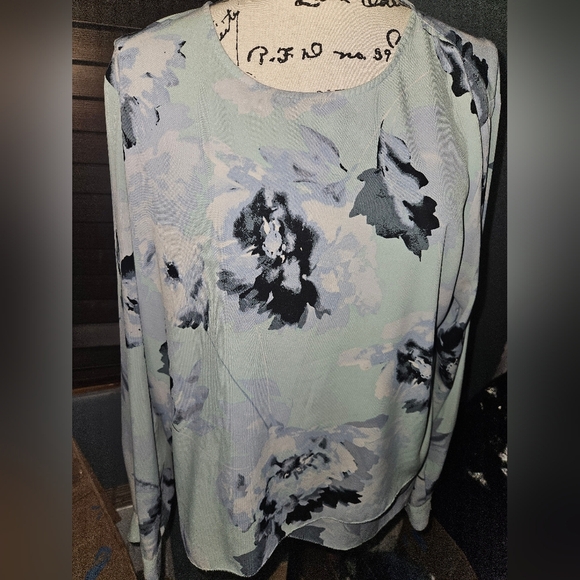 Calvin Klein Womans Long Sleeve Blouse - Picture 2 of 10